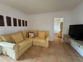 1700 Pierce St 202, Hollywood FL 33020