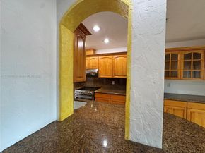 1700 Pierce St 202, Hollywood FL 33020