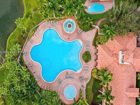 1706 NW 78th Way, Pembroke Pines FL 33024