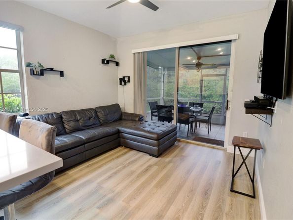 1706 NW 78th Way, Pembroke Pines FL 33024