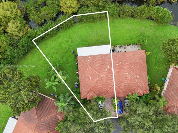 1706 NW 78th Way, Pembroke Pines FL 33024
