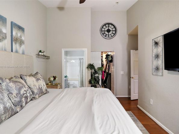 1706 NW 78th Way, Pembroke Pines FL 33024