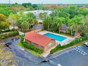 8632 NW 34th Pl C102, Sunrise FL 33351
