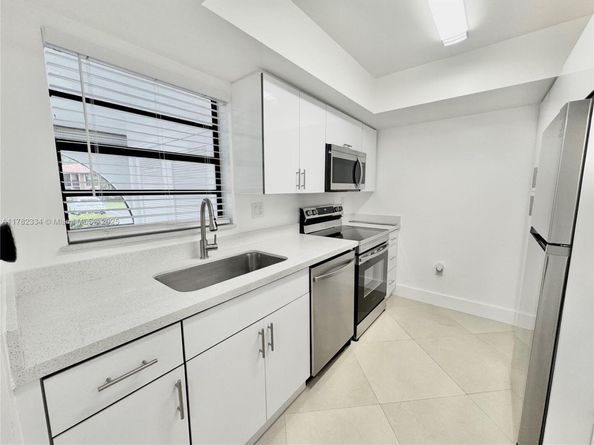8632 NW 34th Pl C102, Sunrise FL 33351
