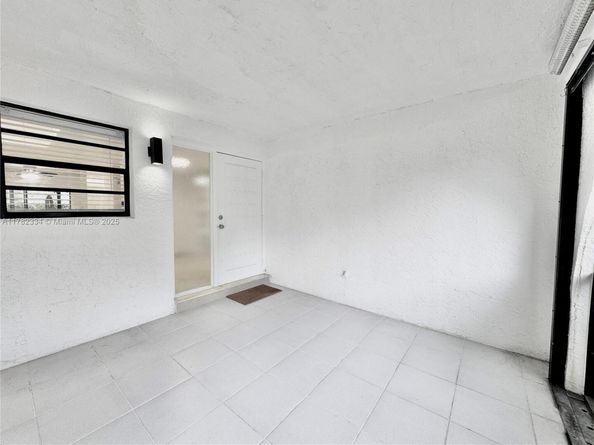8632 NW 34th Pl C102, Sunrise FL 33351