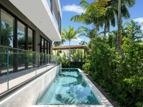 291 Palm Ave, Miami Beach FL 33139