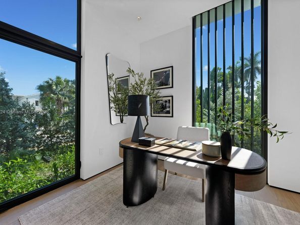 291 Palm Ave, Miami Beach FL 33139