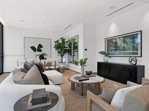 291 Palm Ave, Miami Beach FL 33139