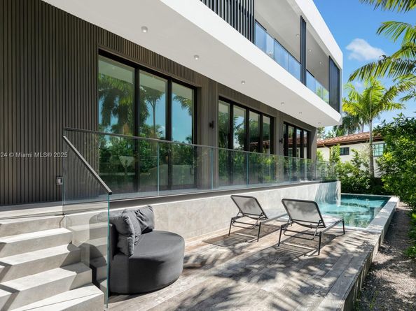 291 Palm Ave, Miami Beach FL 33139