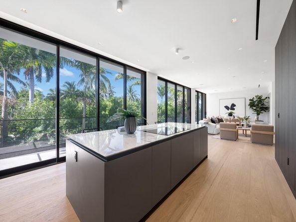 291 Palm Ave, Miami Beach FL 33139