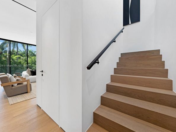 291 Palm Ave, Miami Beach FL 33139
