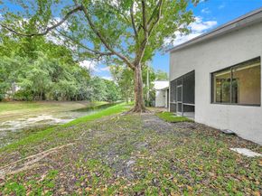 453 Lakeview Dr 1, Weston FL 33326