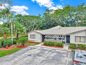 453 Lakeview Dr 1, Weston FL 33326