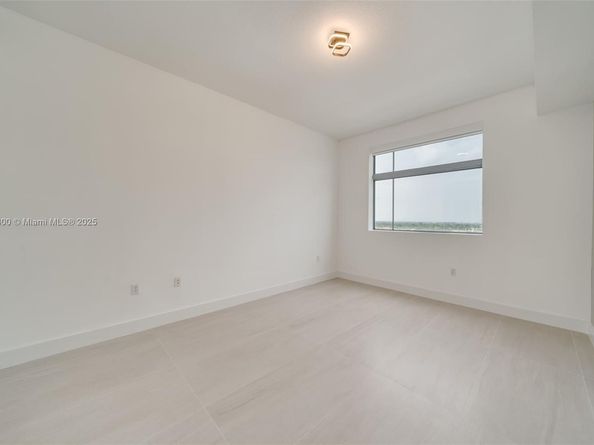 140 S Dixie Hwy 1007, Hollywood FL 33020