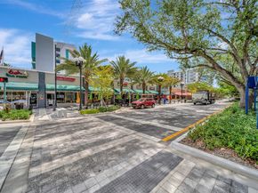 140 S Dixie Hwy 1007, Hollywood FL 33020