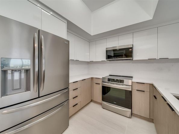 140 S Dixie Hwy 1007, Hollywood FL 33020