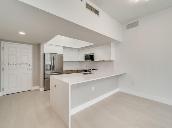 140 S Dixie Hwy 1007, Hollywood FL 33020