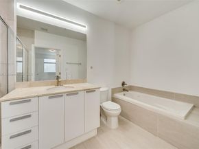 140 S Dixie Hwy 1007, Hollywood FL 33020