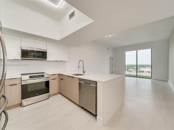 140 S Dixie Hwy 1007, Hollywood FL 33020