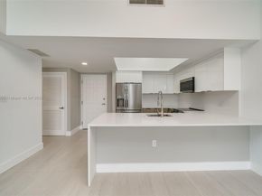 140 S Dixie Hwy 1007, Hollywood FL 33020