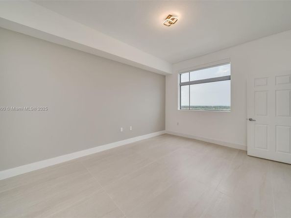 140 S Dixie Hwy 1007, Hollywood FL 33020