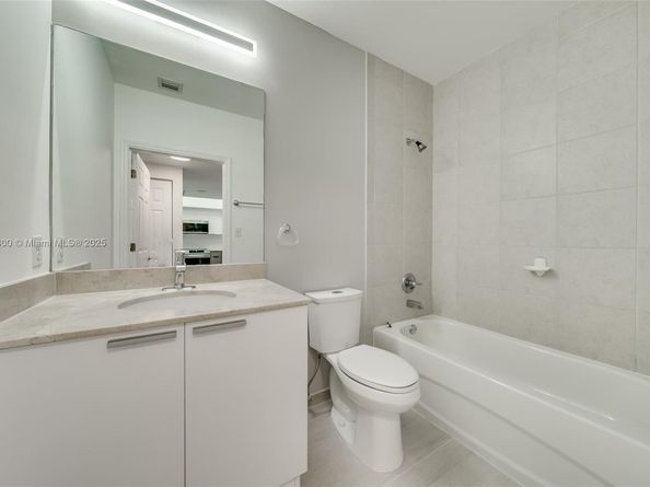 140 S Dixie Hwy 1007, Hollywood FL 33020