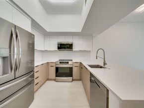 140 S Dixie Hwy 1007, Hollywood FL 33020