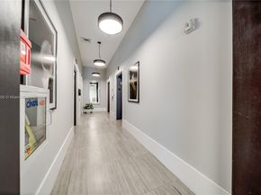 140 S Dixie Hwy 1007, Hollywood FL 33020