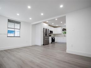 2429 NW 86th St, Miami FL 33147
