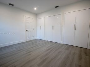 2429 NW 86th St, Miami FL 33147