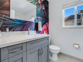 214 SW 180th Ave, Pembroke Pines FL 33029
