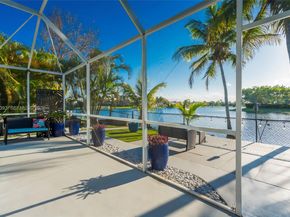 214 SW 180th Ave, Pembroke Pines FL 33029