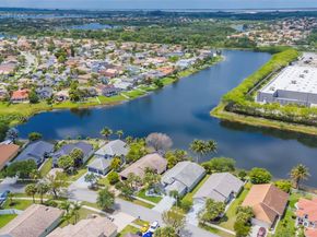 214 SW 180th Ave, Pembroke Pines FL 33029