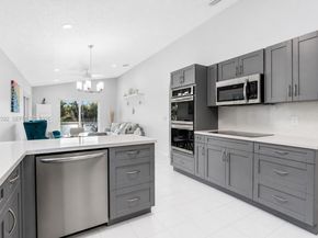214 SW 180th Ave, Pembroke Pines FL 33029