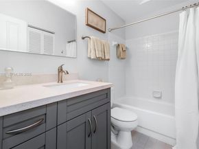 214 SW 180th Ave, Pembroke Pines FL 33029