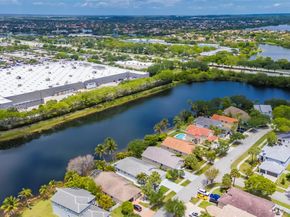214 SW 180th Ave, Pembroke Pines FL 33029