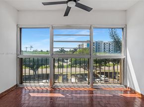 8775 Park Blvd 406, Miami FL 33172