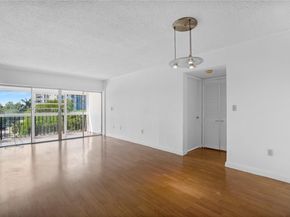 8775 Park Blvd 406, Miami FL 33172
