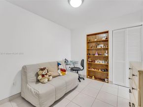 3661 SW 9th Ter 402, Miami FL 33135