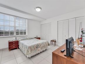 3661 SW 9th Ter 402, Miami FL 33135