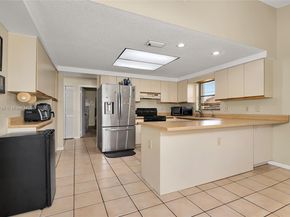 7921 NW 90th Ave, Tamarac FL 33321