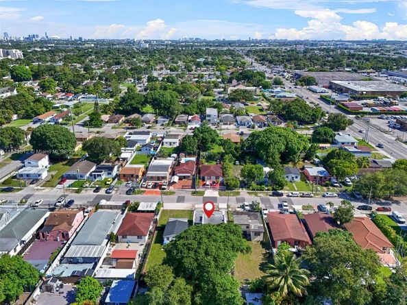 3151 NW 59th St, Miami FL 33142