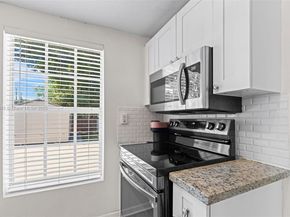 3151 NW 59th St, Miami FL 33142