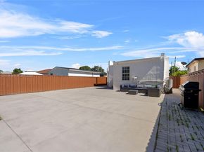 3151 NW 59th St, Miami FL 33142