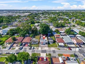 3151 NW 59th St, Miami FL 33142