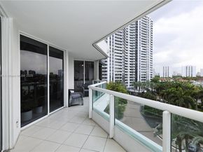 21205 Yacht Club Dr 805, Aventura FL 33180