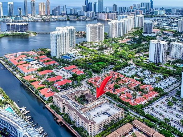 3001 NE 185th St 135, Aventura FL 33180
