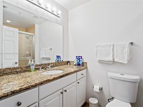 3001 NE 185th St 135, Aventura FL 33180