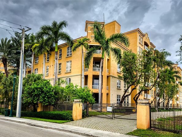 3001 NE 185th St 135, Aventura FL 33180