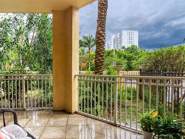 3001 NE 185th St 135, Aventura FL 33180